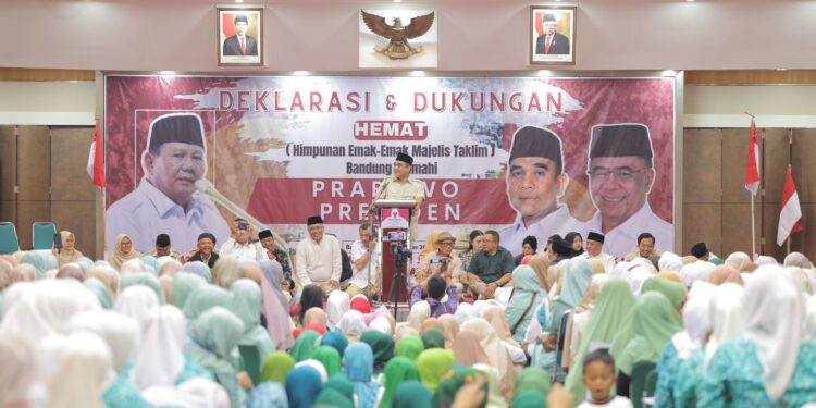Ribuan Emak-emak dari 540 Majelis Taklim Kota Bandung-Cimahi Deklarasi Dukung Prabowo