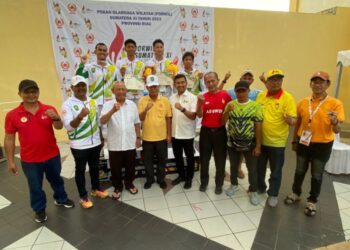 Sumbang 18 Medali Emas, Kadispora Riau Apresiasi Atlet Renang Porwil Sumatera XI Riau