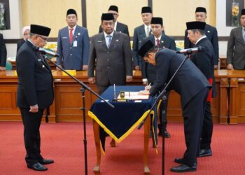 Gubri Edy Natar Lantik 21 Pejabat Pimpinan Tinggi Pratama di Lingkungan Pemprov Riau
