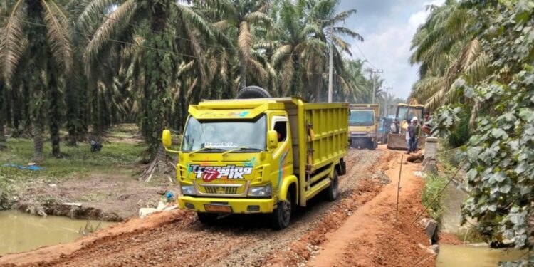 Jalur Alternatif Pasirpengaraian-Ujung Batu Kembali Dibuka Setelah Perbaikan Darurat