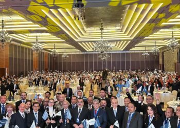 PERADI PROFESIONAL Hadir Bukan Sebagai Tandingan Tetapi Menjawab Tantangan Nyata Dunia Hukum Indonesia