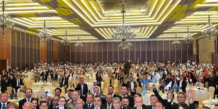 PERADI PROFESIONAL Hadir Bukan Sebagai Tandingan Tetapi Menjawab Tantangan Nyata Dunia Hukum Indonesia